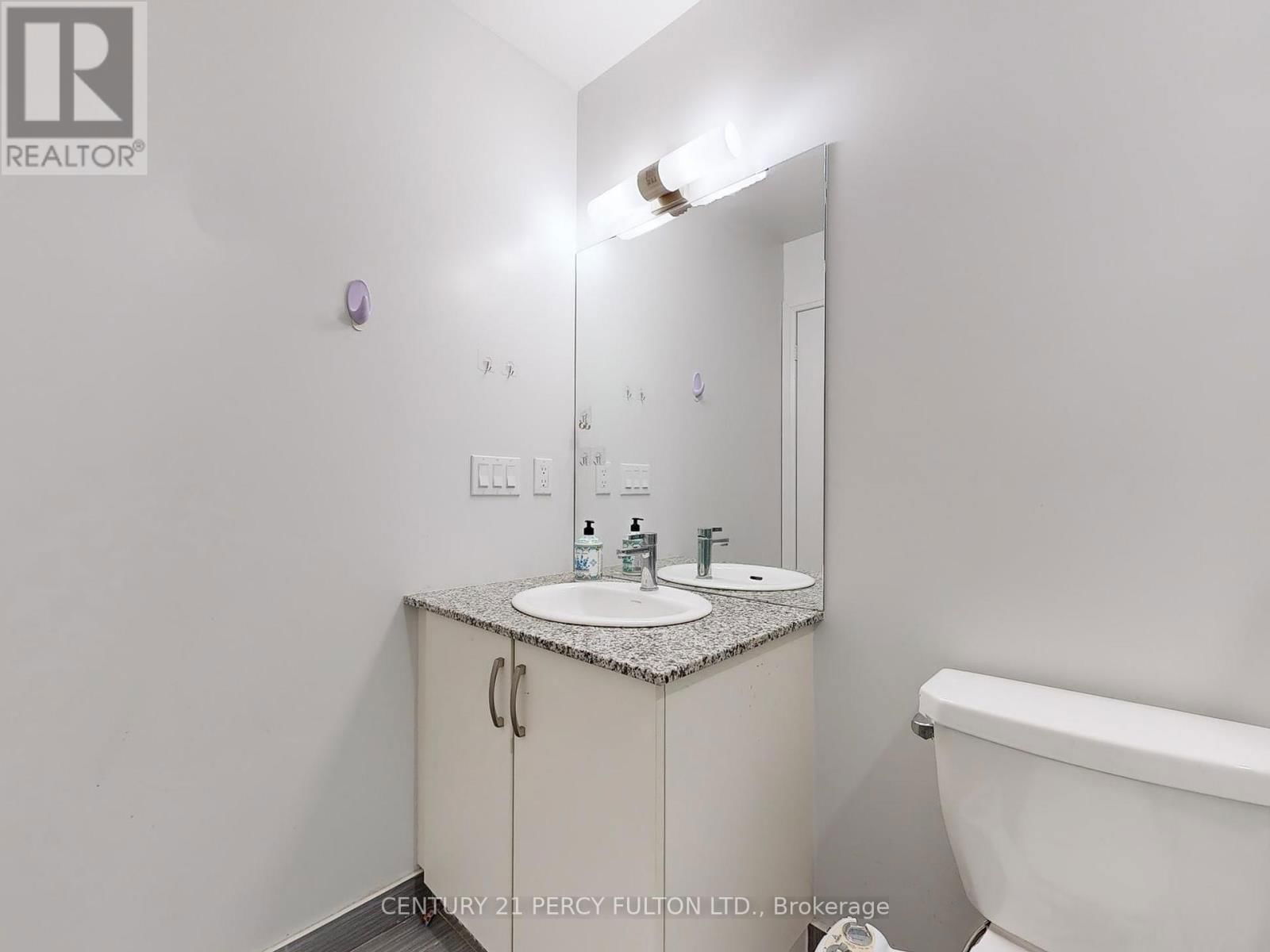 LPh 01 - 10 MEADOWGLEN PLACE Image 17
