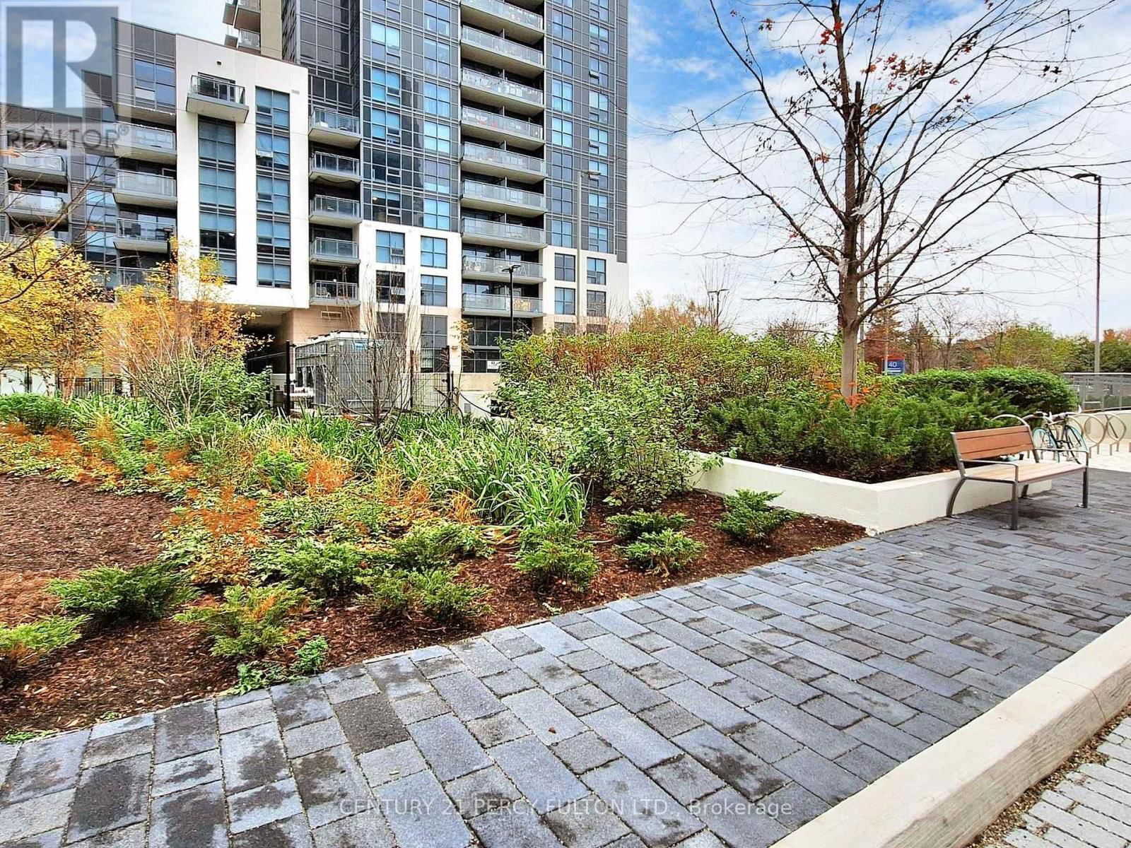 LPh 01 - 10 MEADOWGLEN PLACE Image 34