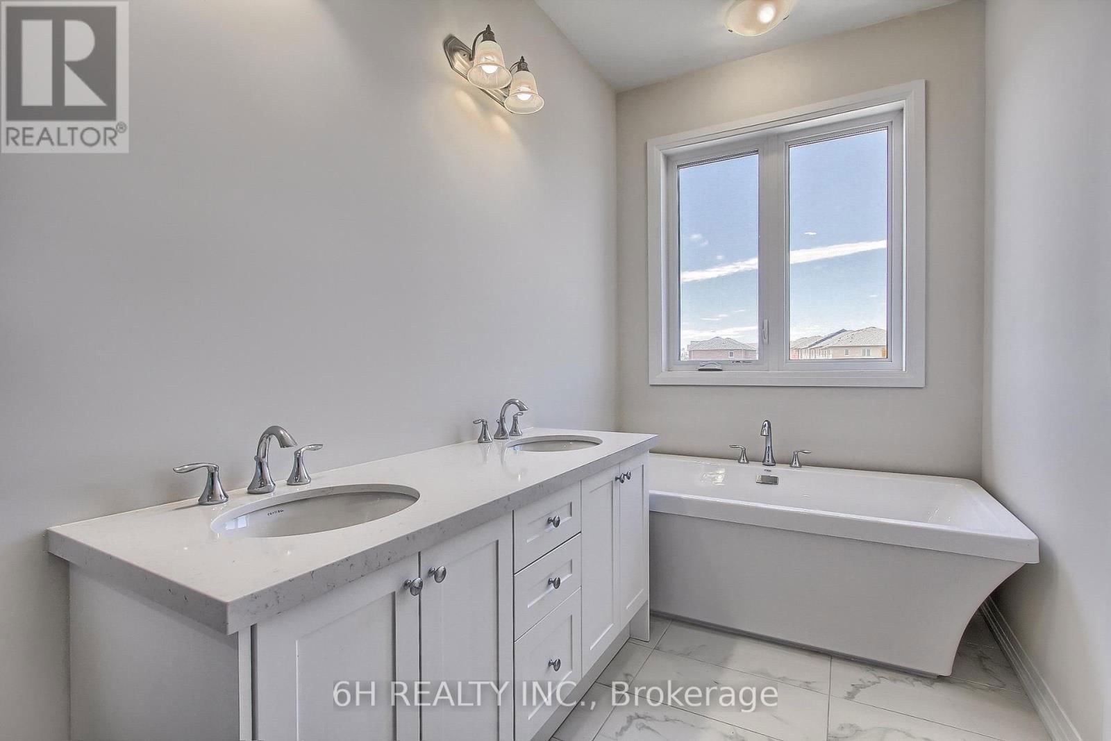 2616 HIBISCUS DRIVE Image 29