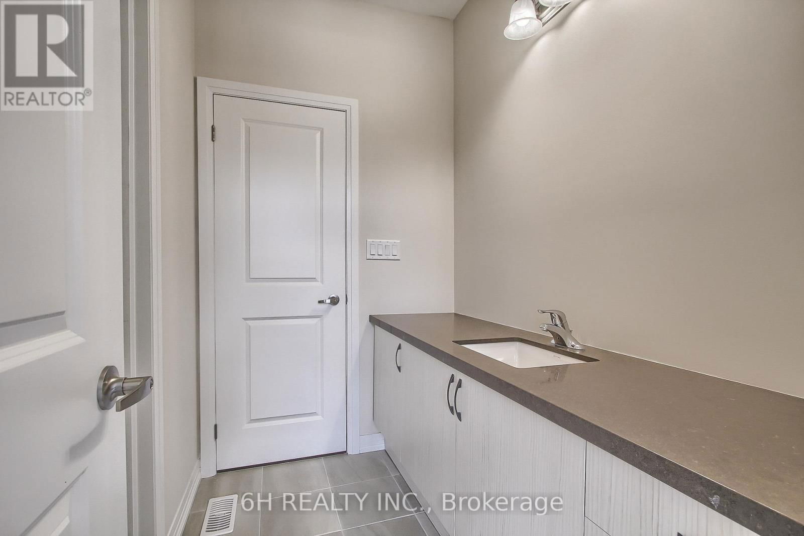 2616 HIBISCUS DRIVE Image 39