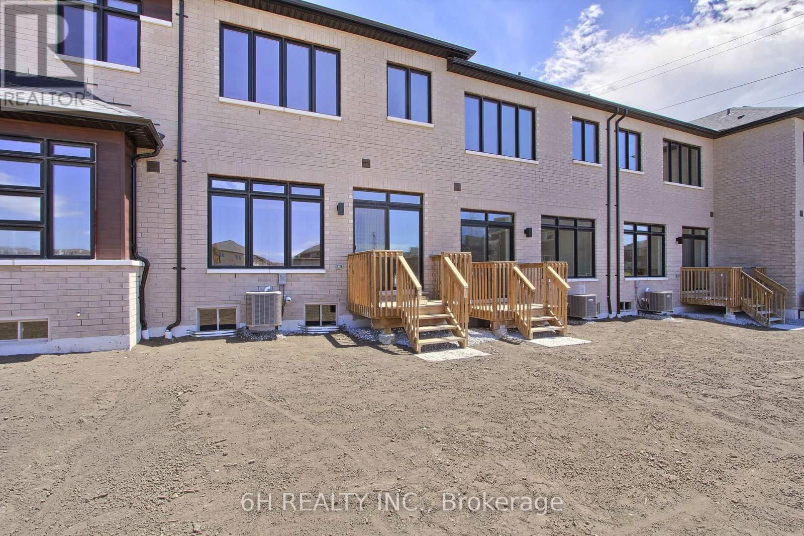 2616 HIBISCUS DRIVE Image 44