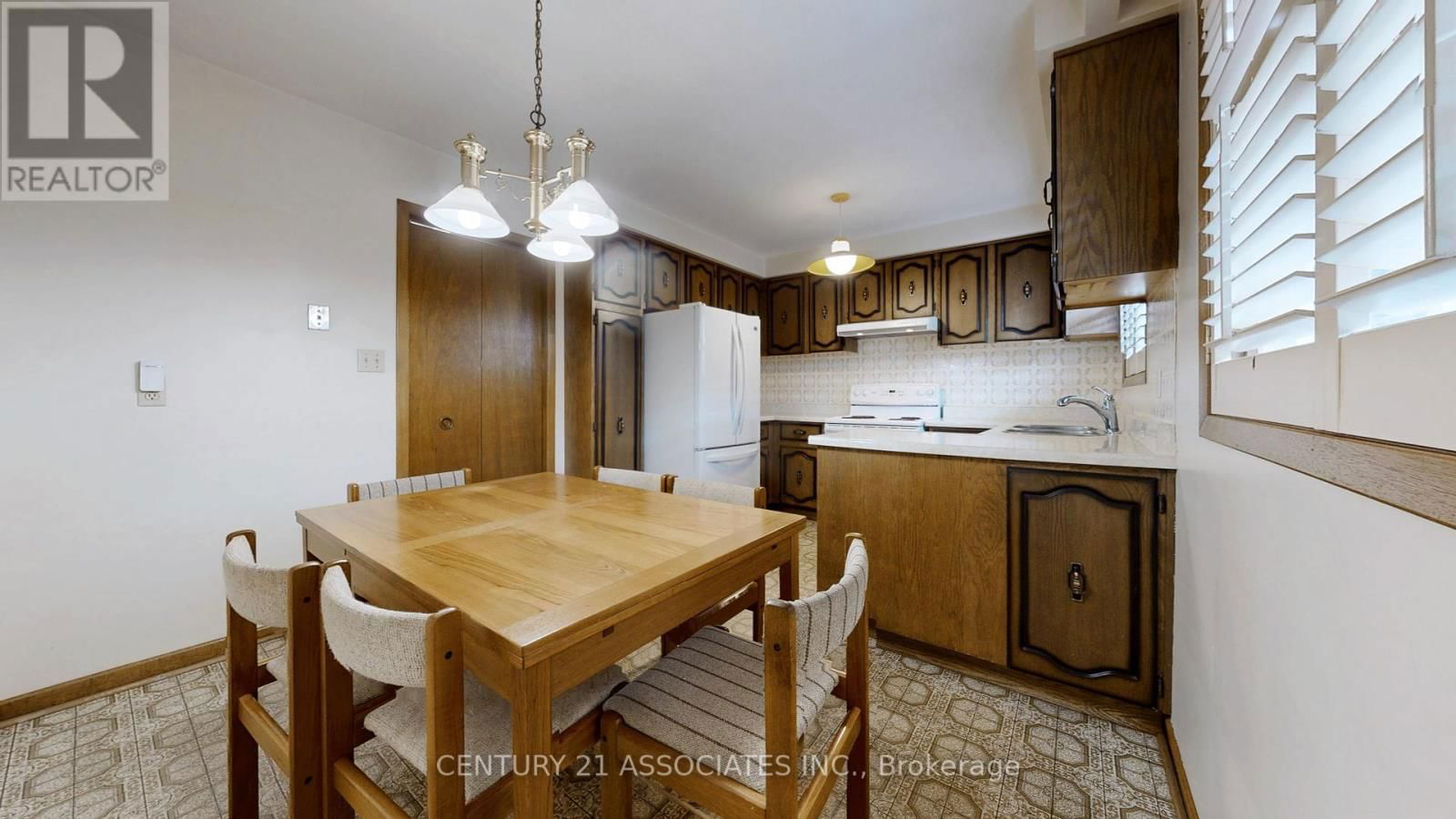 1217 ALEXANDRA AVENUE Image 15