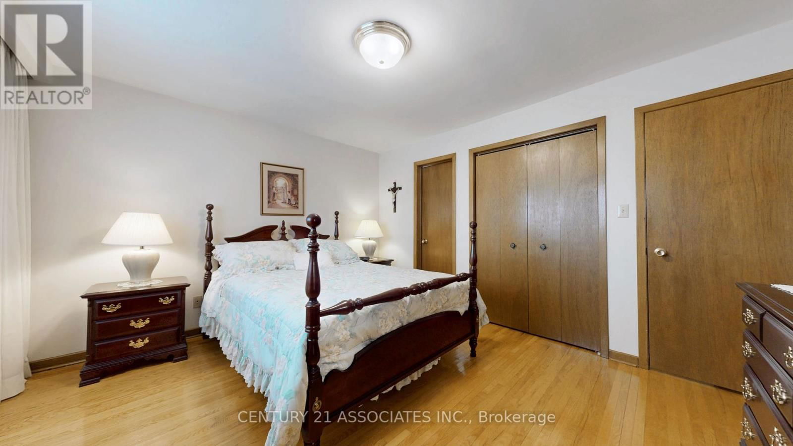 1217 ALEXANDRA AVENUE Image 21