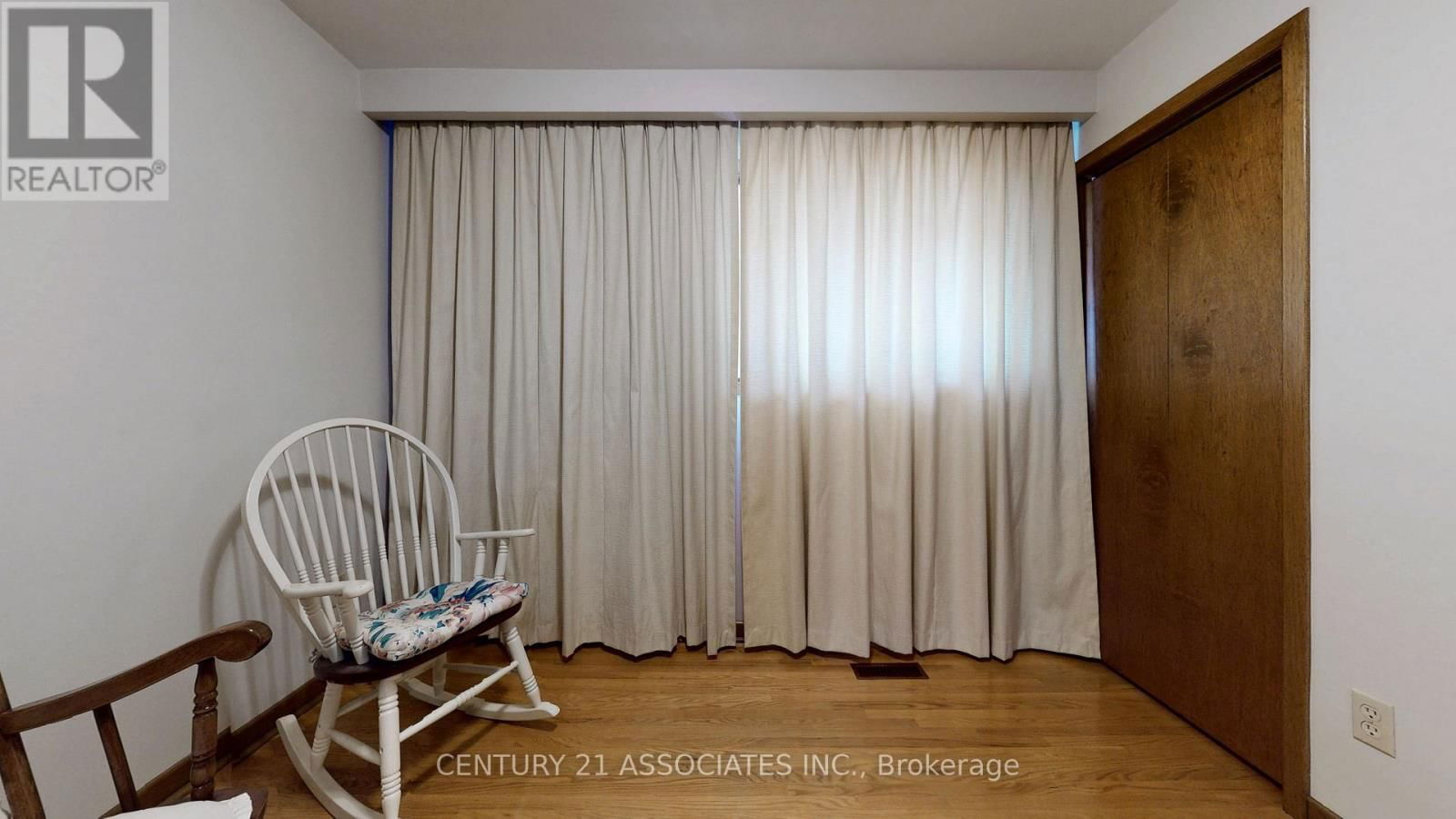1217 ALEXANDRA AVENUE Image 24