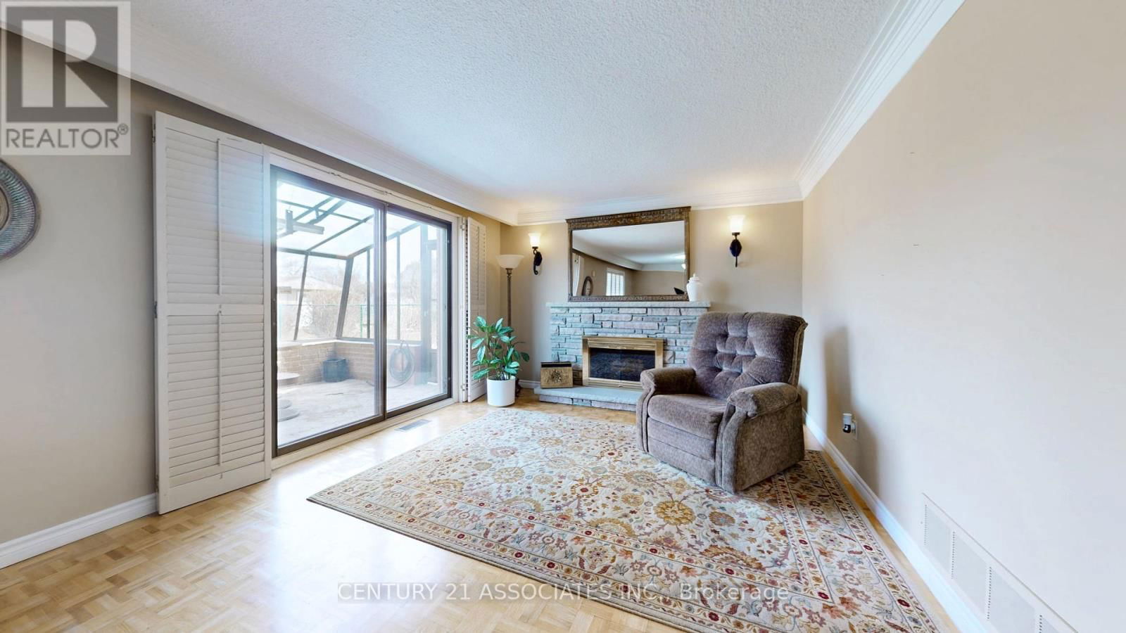 1217 ALEXANDRA AVENUE Image 28