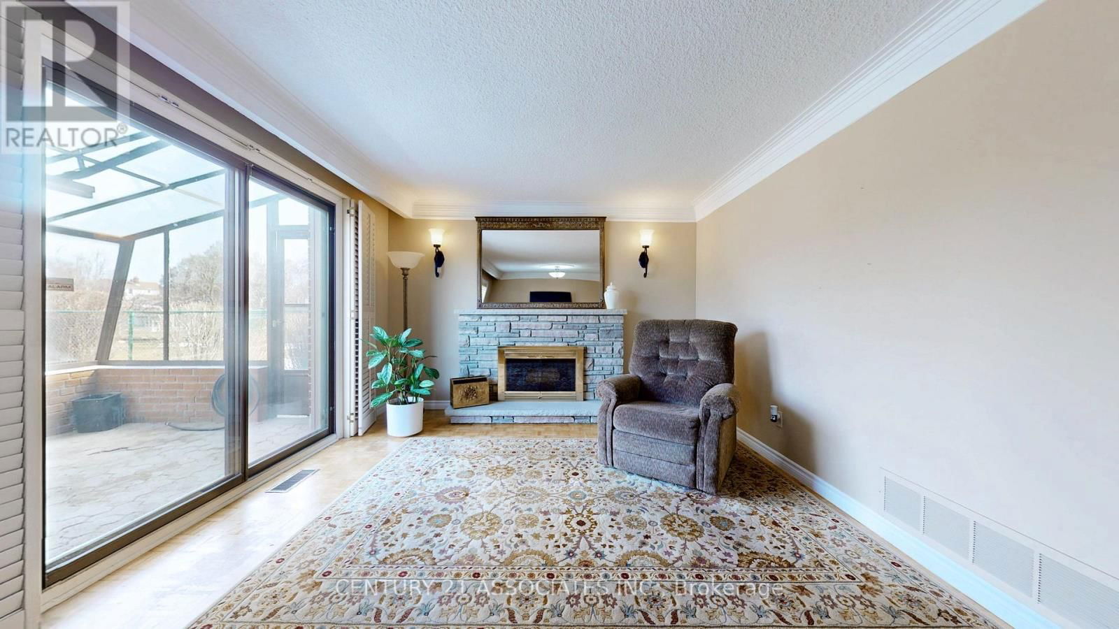 1217 ALEXANDRA AVENUE Image 29