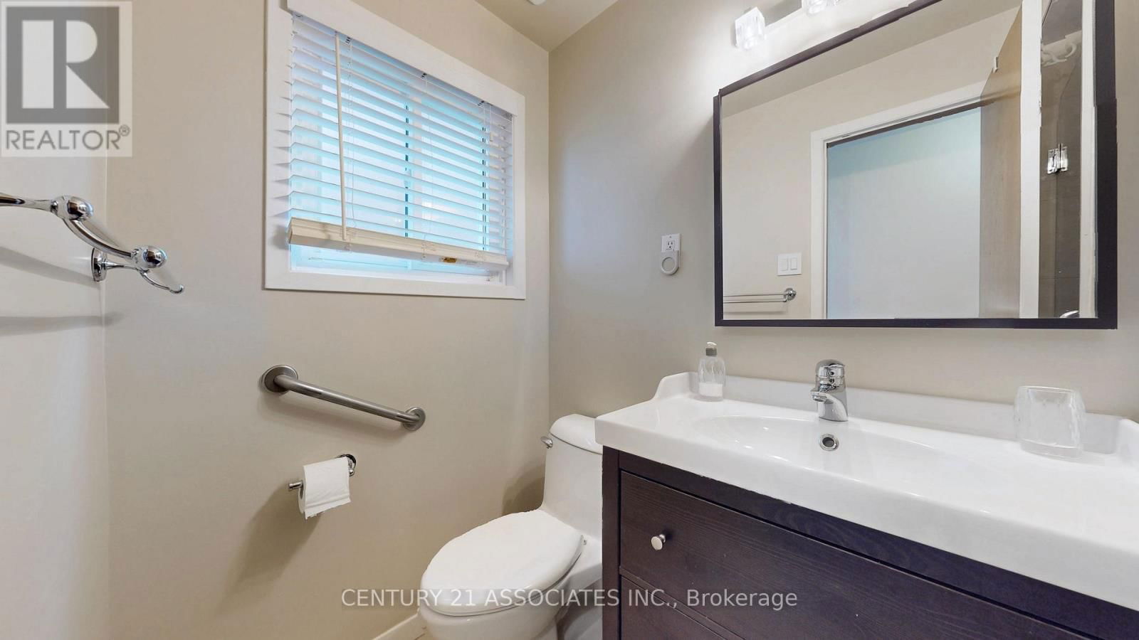 1217 ALEXANDRA AVENUE Image 35