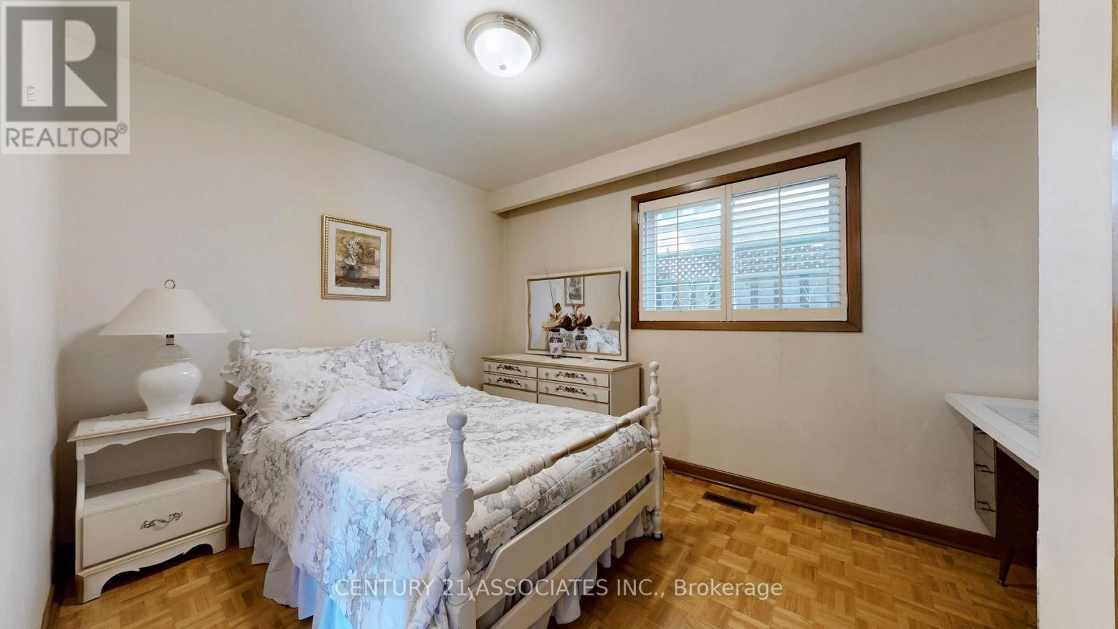 1217 ALEXANDRA AVENUE Image 36
