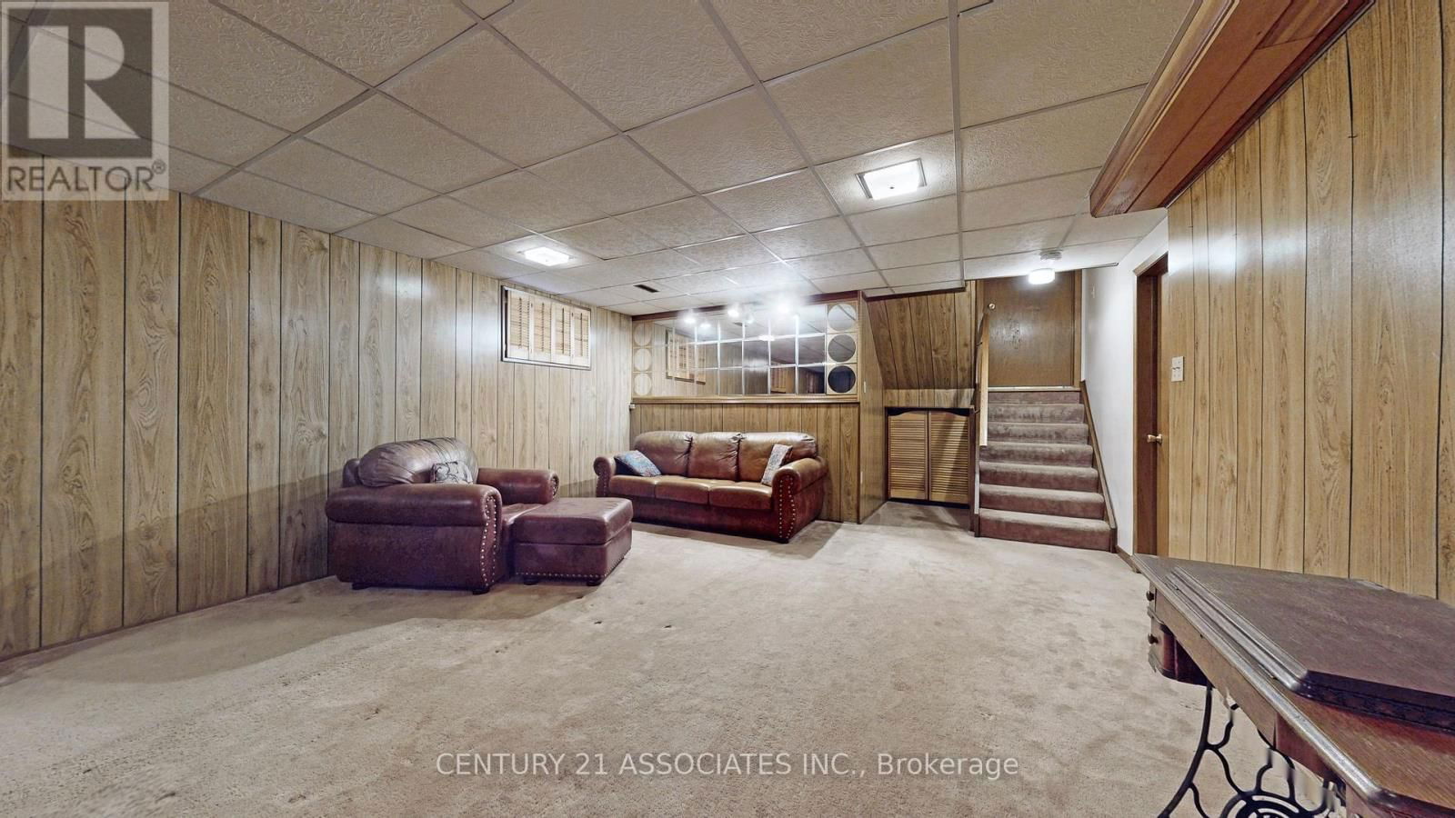 1217 ALEXANDRA AVENUE Image 38