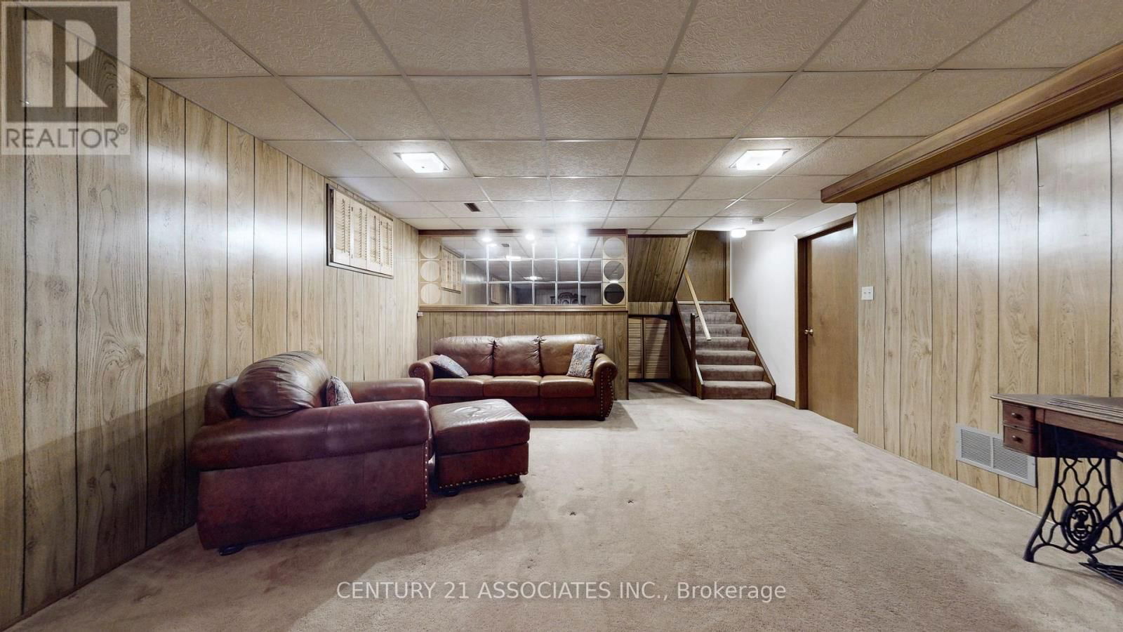 1217 ALEXANDRA AVENUE Image 39