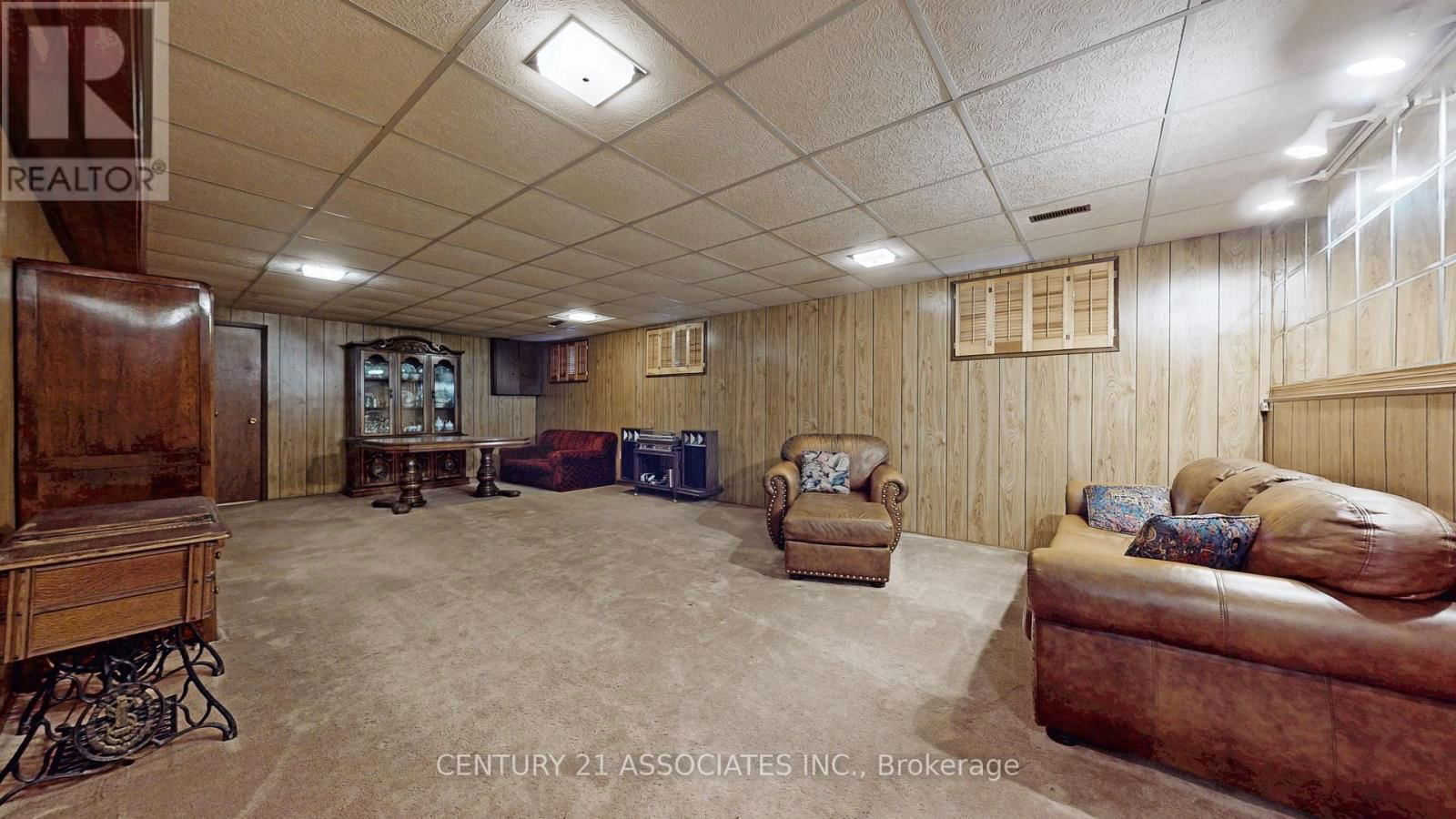 1217 ALEXANDRA AVENUE Image 40
