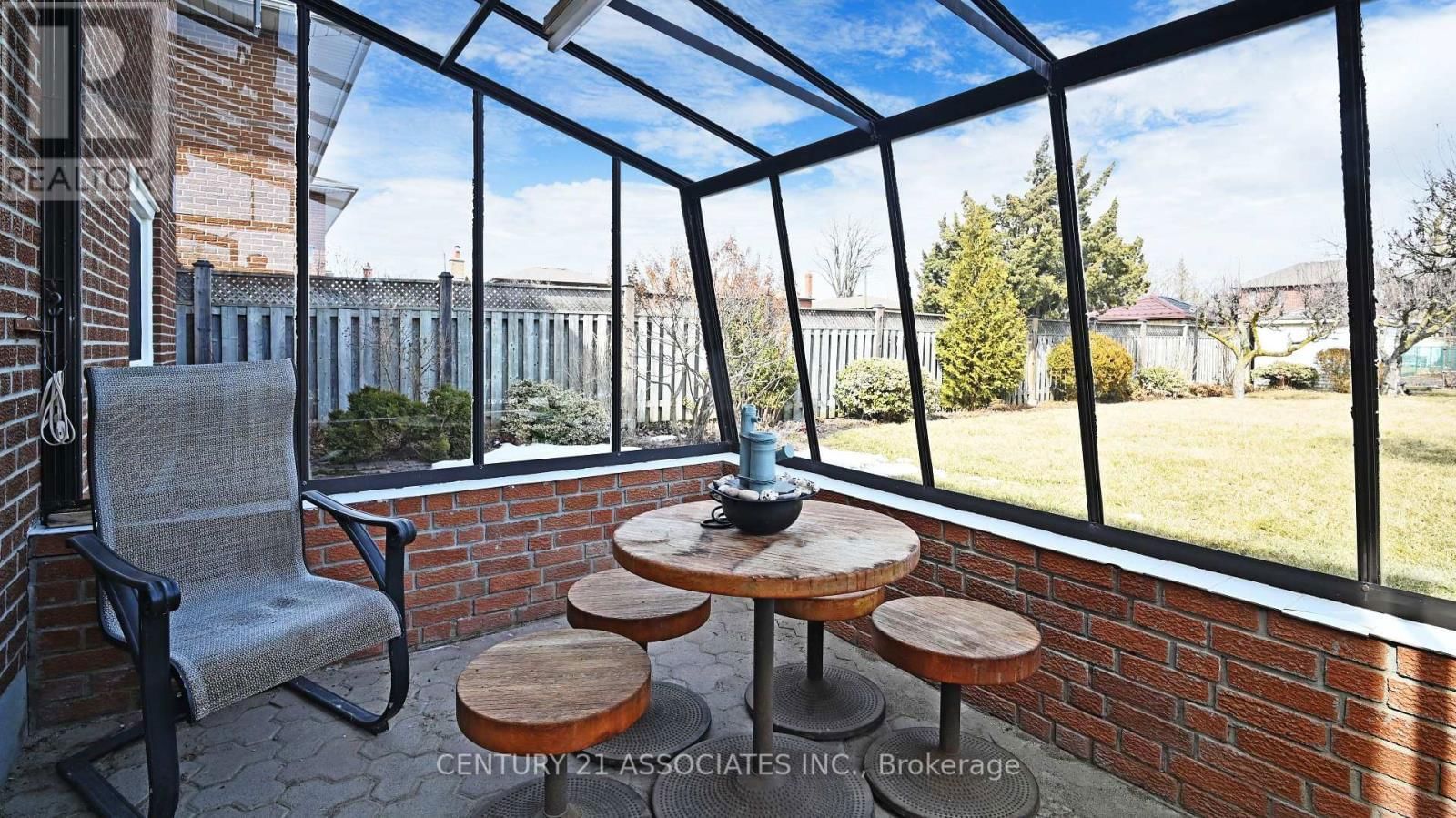 1217 ALEXANDRA AVENUE Image 43