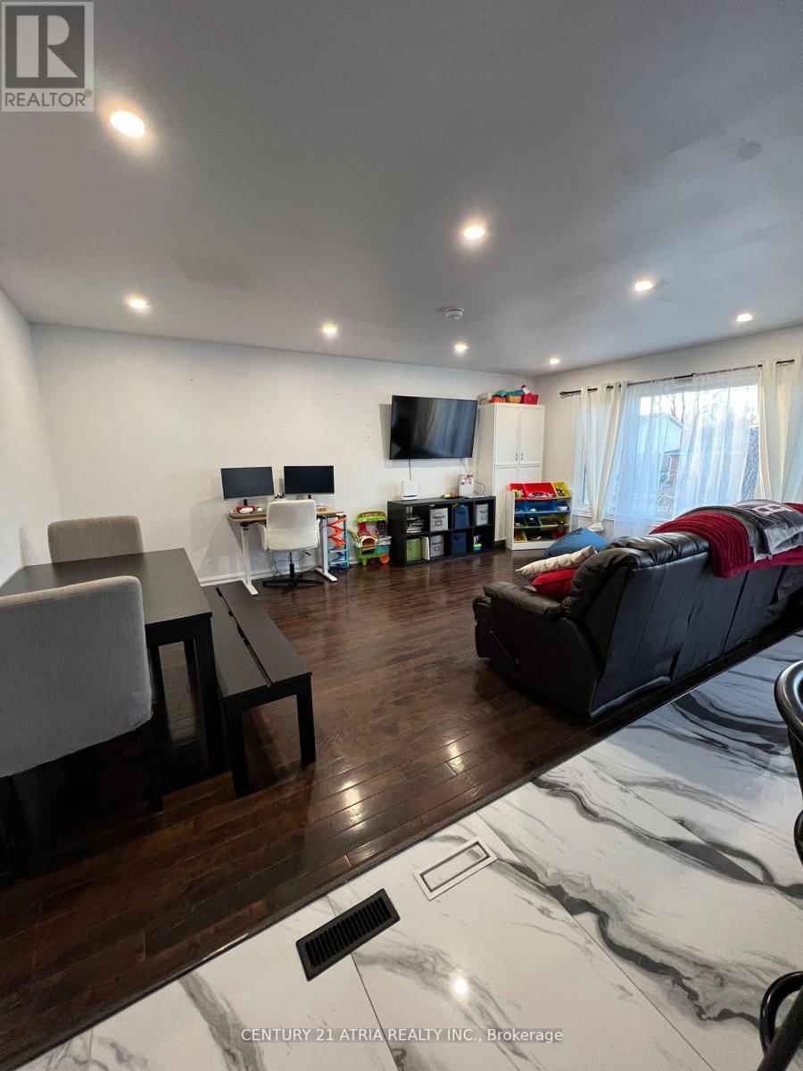 211 MADAWASKA AVENUE Image 10