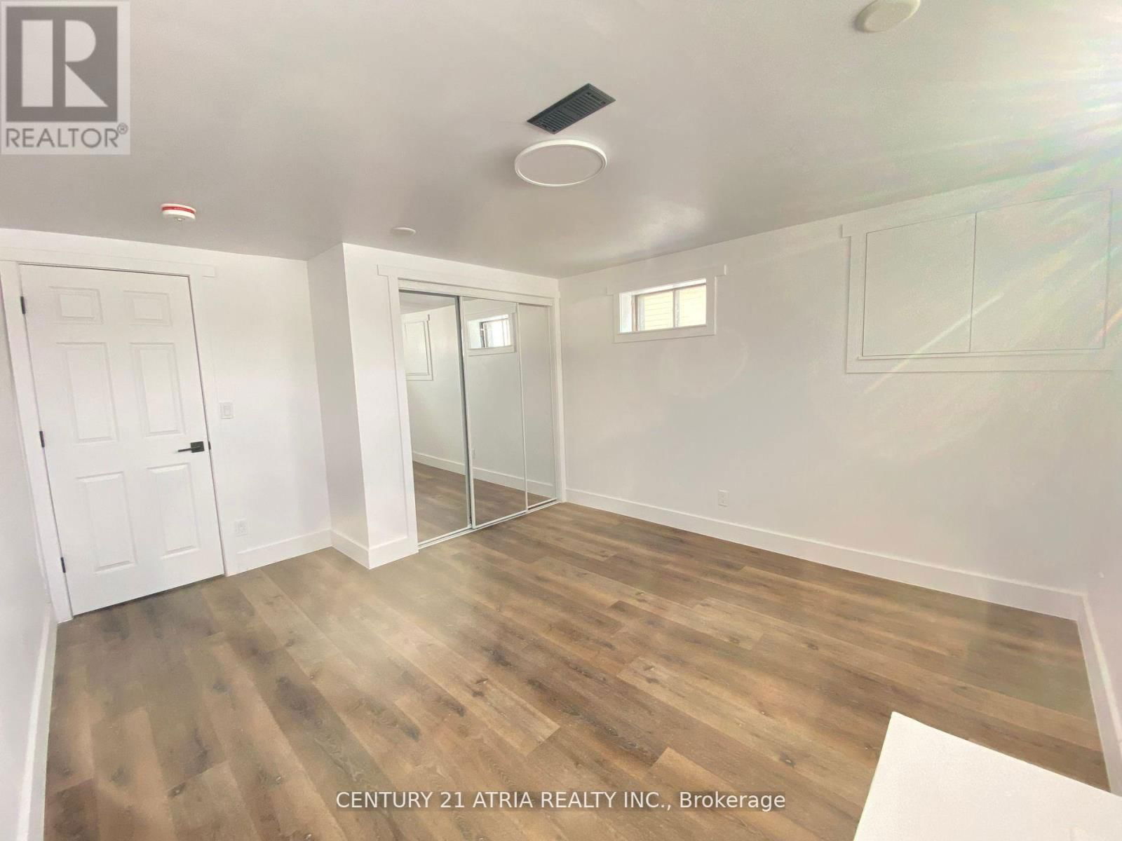 211 MADAWASKA AVENUE Image 25