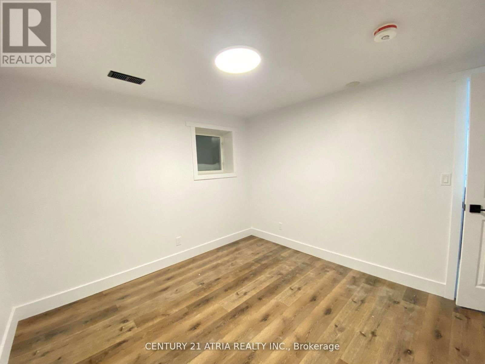211 MADAWASKA AVENUE Image 27