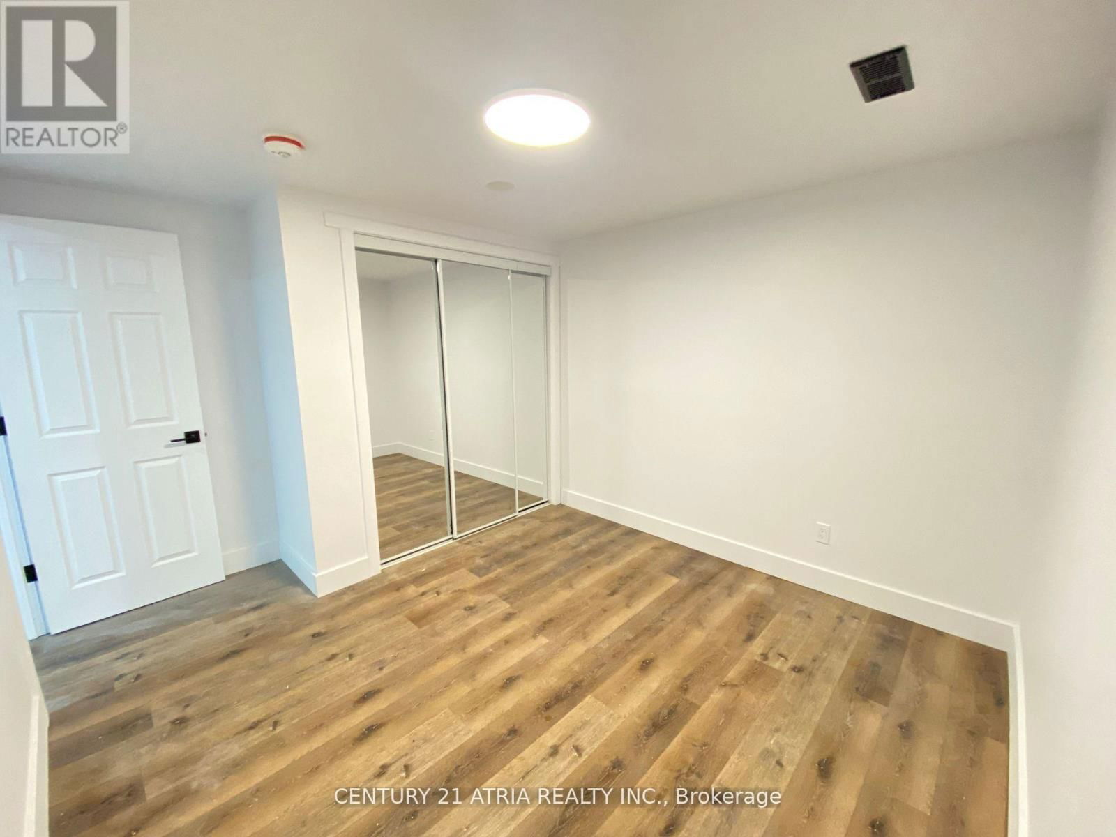 211 MADAWASKA AVENUE Image 28