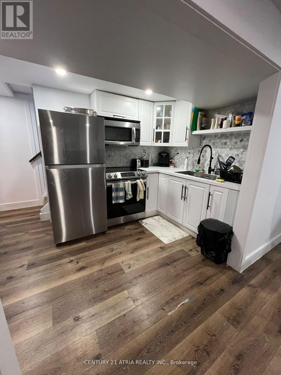 211 MADAWASKA AVENUE Image 33