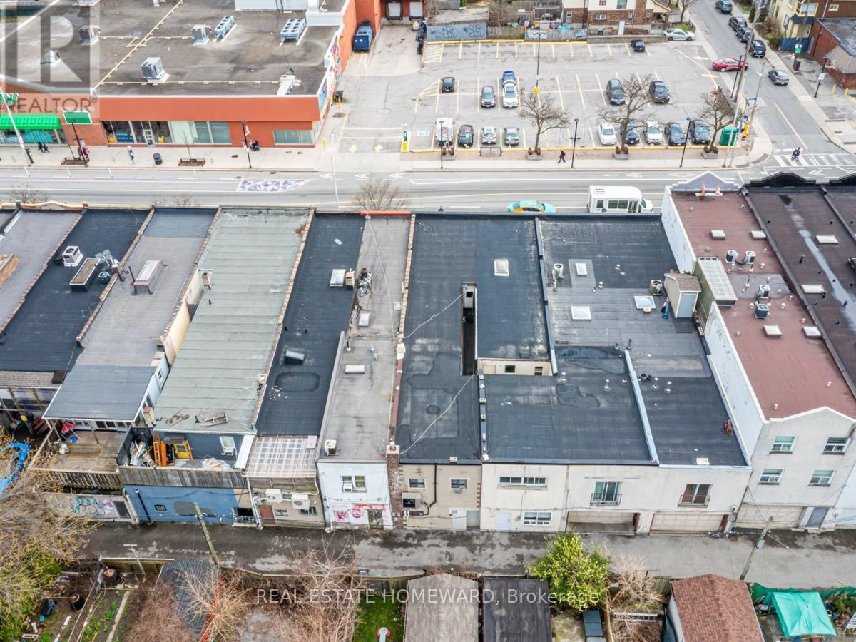 2438 DANFORTH AVENUE Image 2