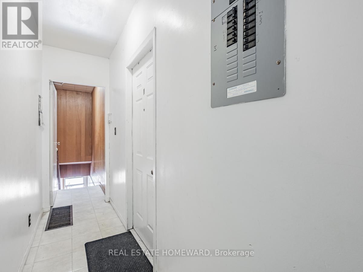2438 DANFORTH AVENUE Image 35