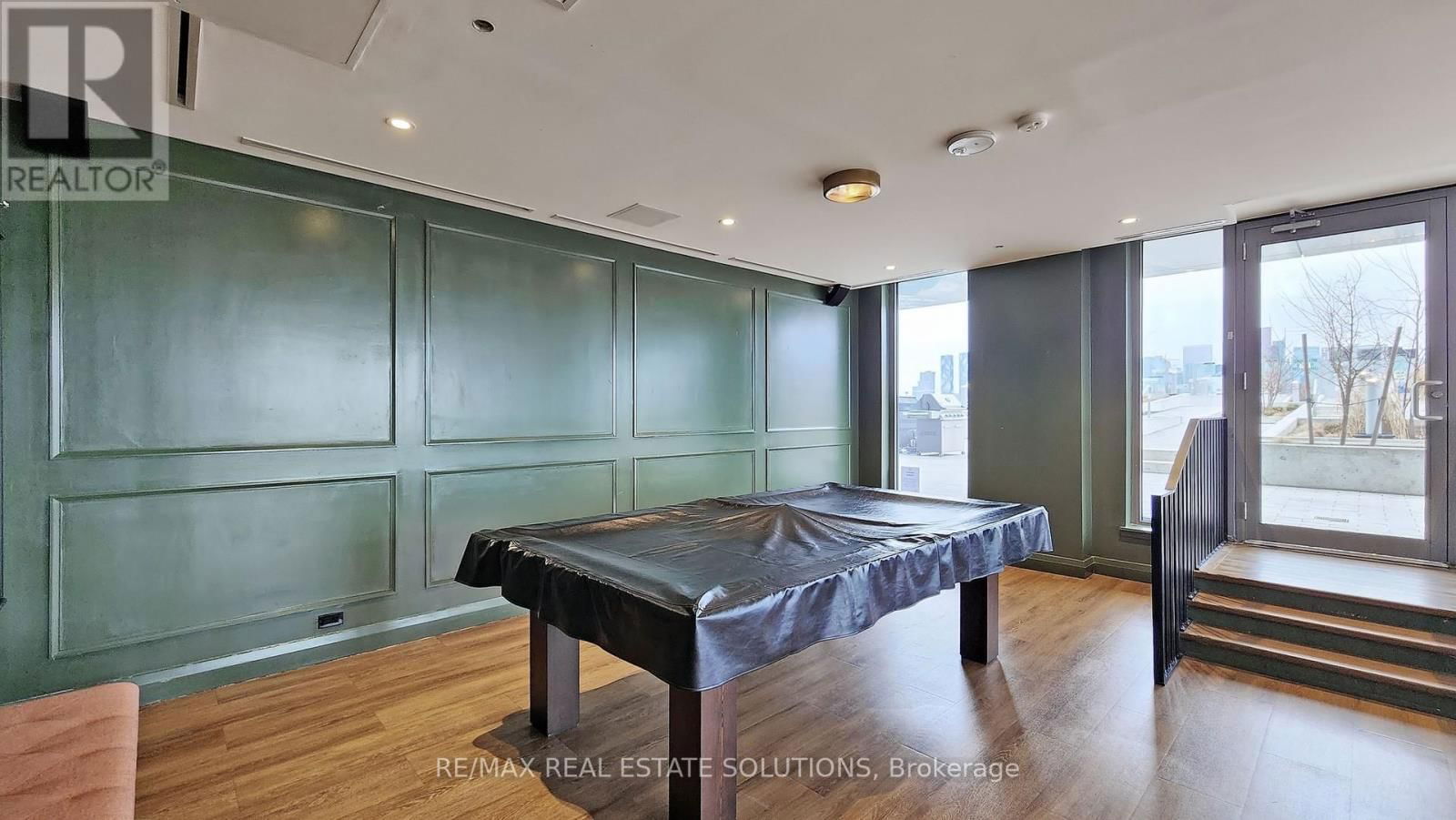 512 - 15 BASEBALL PLACE Image 16