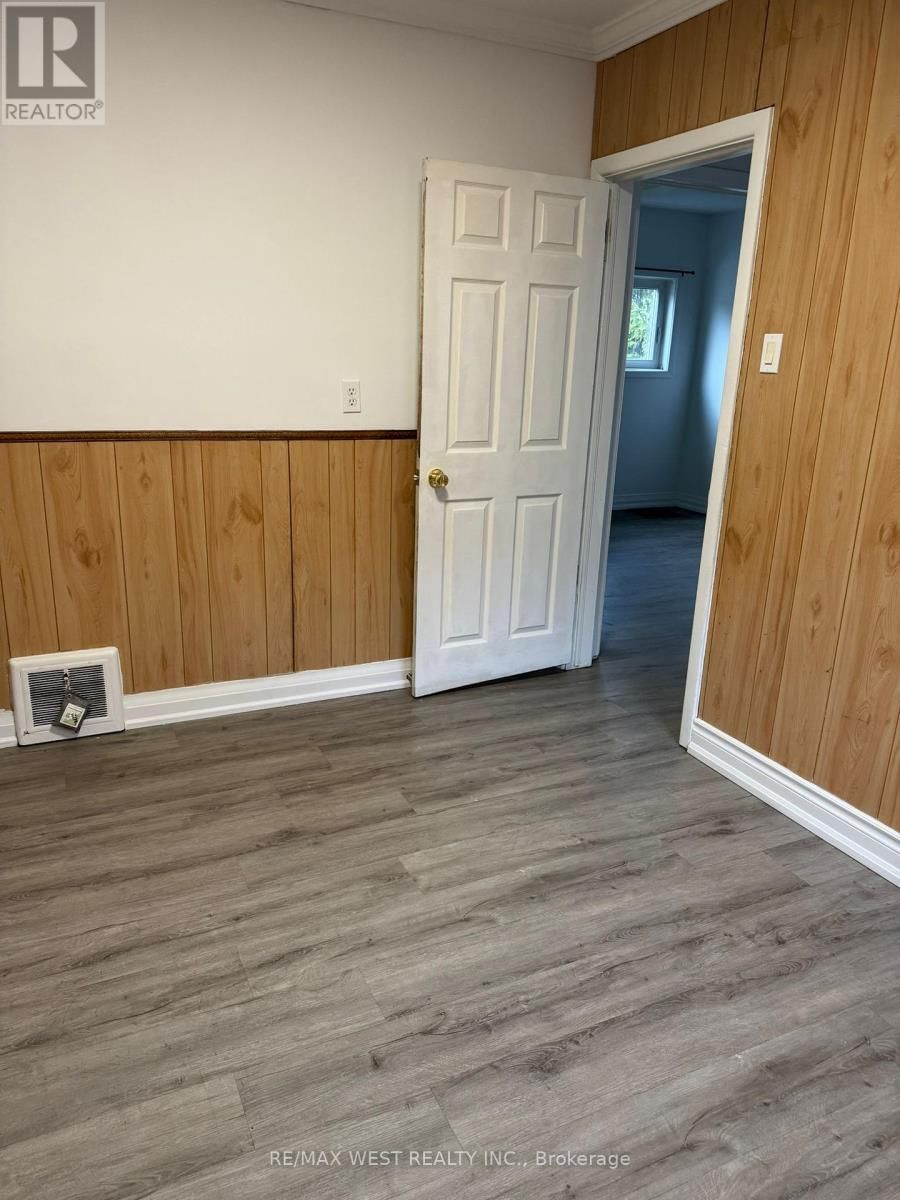 6 VALERIE ROAD Image 12