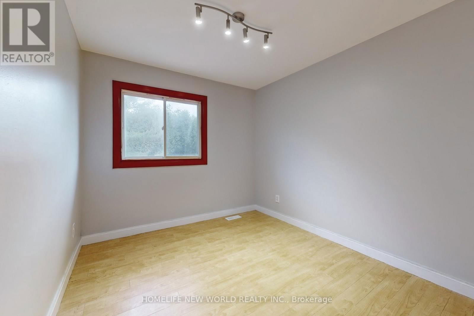 3025 MOFFAT ROAD Image 30