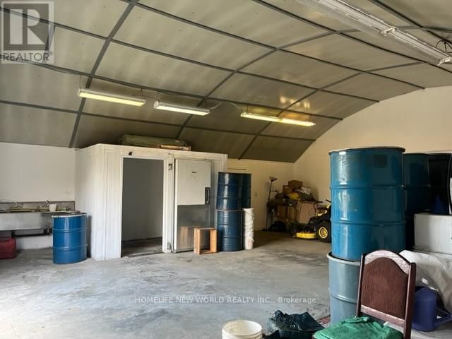 3025 MOFFAT ROAD Image 40