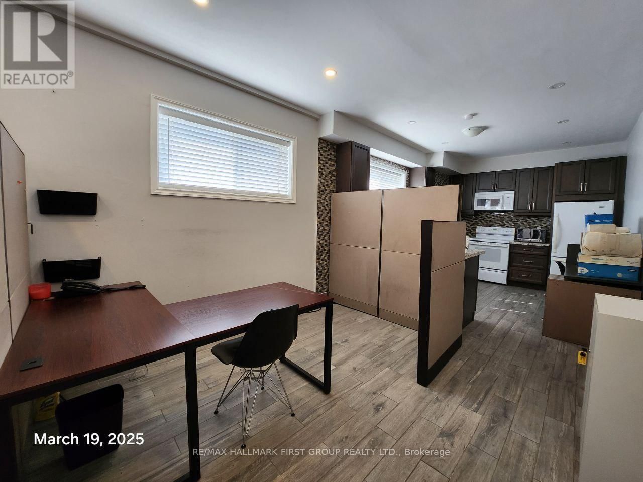 1400 DUNDAS STREET EAST Image 14