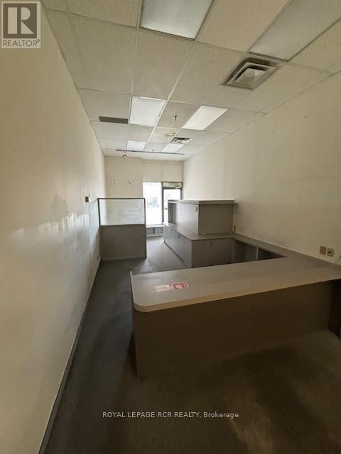 16 - 3833 MIDLAND AVENUE Image 4