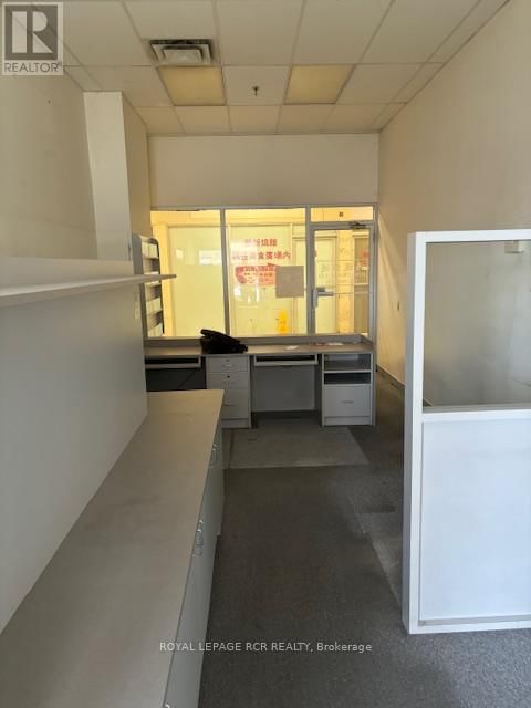 16 - 3833 MIDLAND AVENUE Image 5