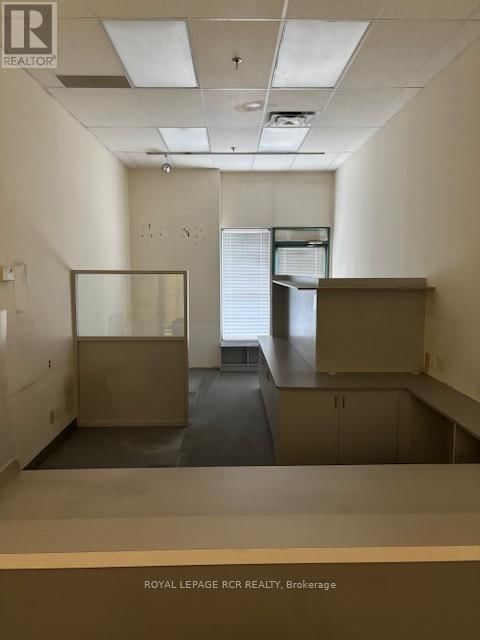 16 - 3833 MIDLAND AVENUE Image 7
