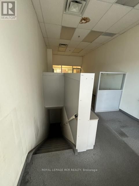 16 - 3833 MIDLAND AVENUE Image 8