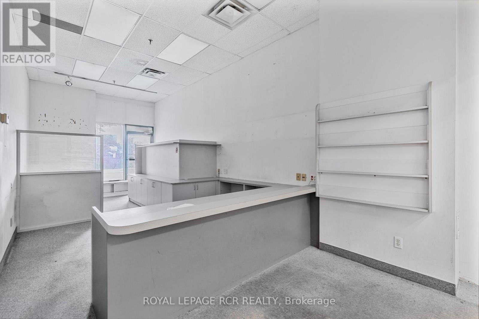16 - 3833 MIDLAND AVENUE Image 9
