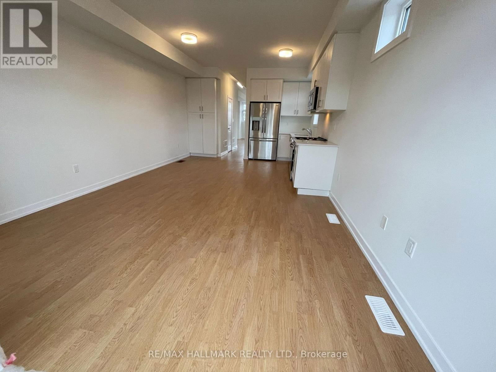 1581 MIDLAND AVENUE Image 11