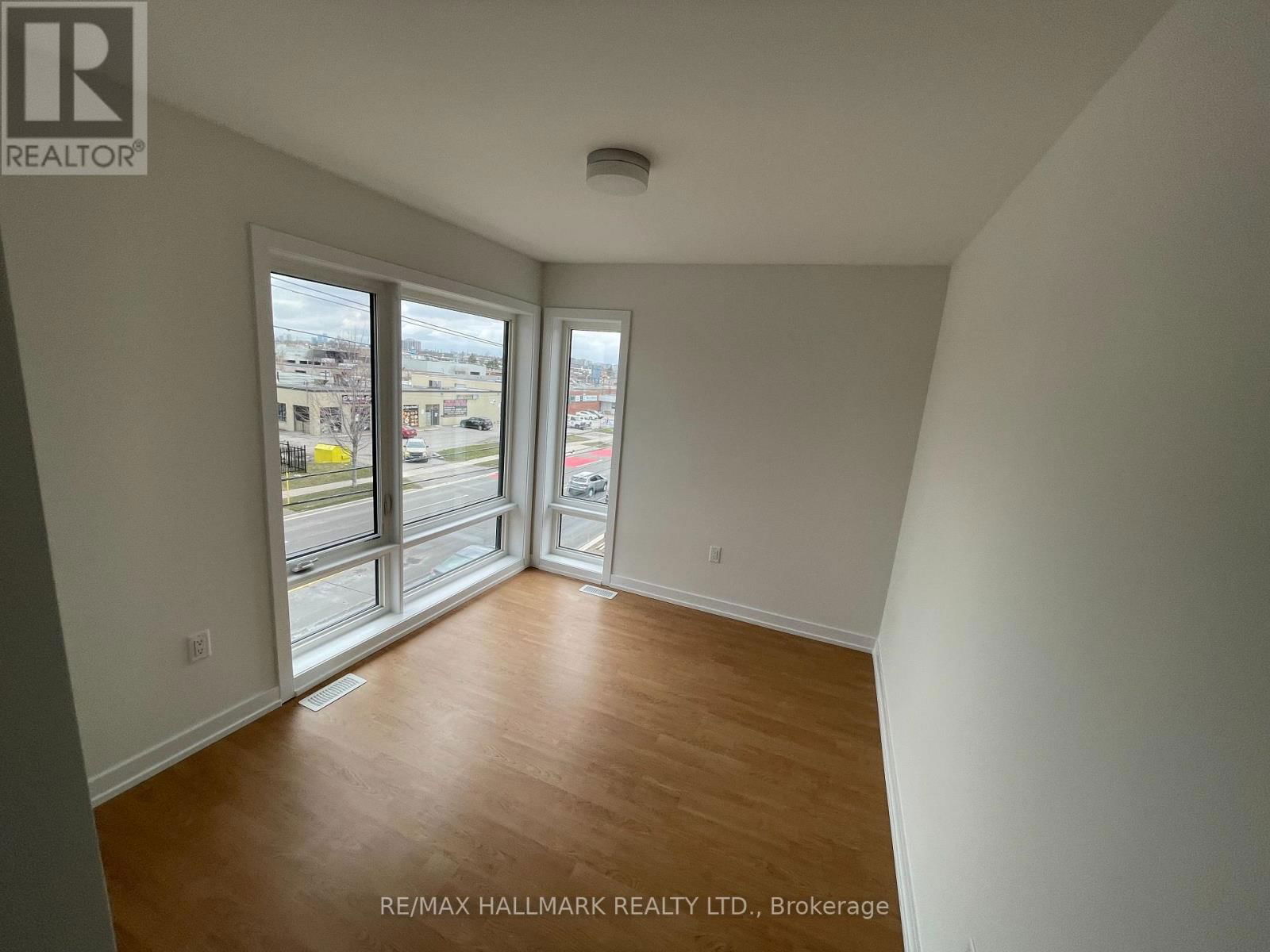 1581 MIDLAND AVENUE Image 16