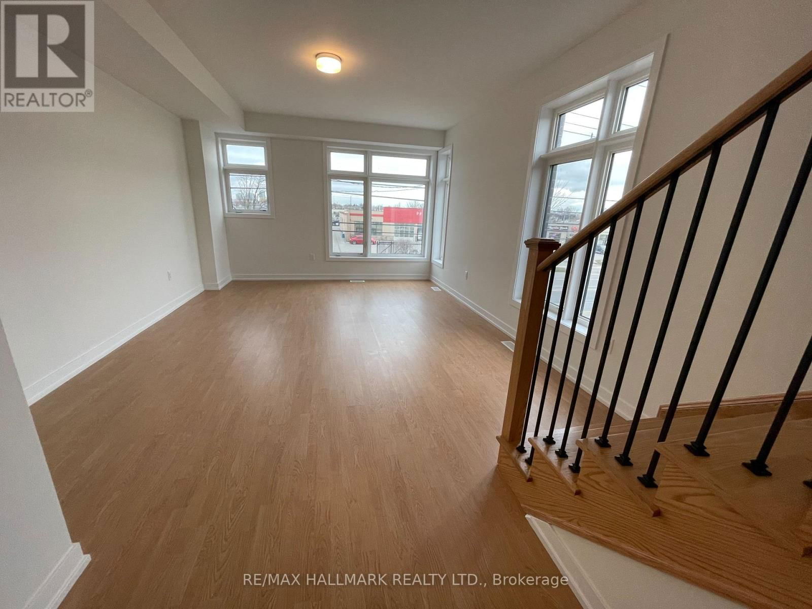1581 MIDLAND AVENUE Image 8
