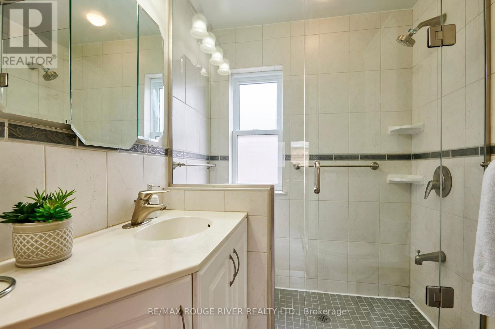 52 MARSH ROAD Image 12