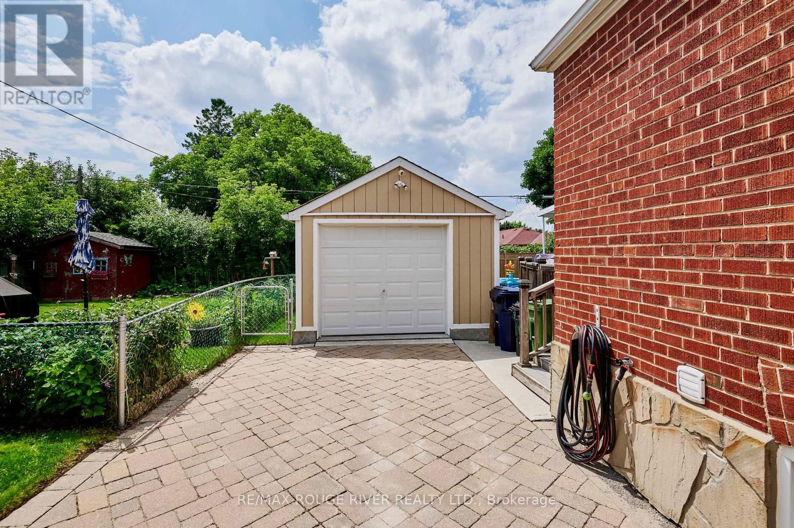 52 MARSH ROAD Image 2