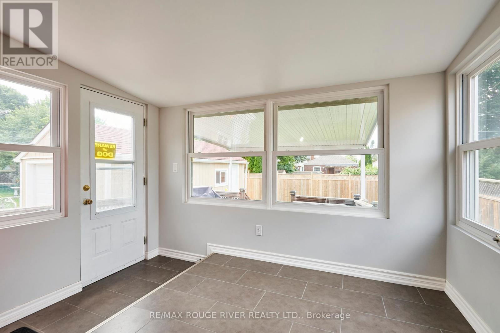 52 MARSH ROAD Image 22