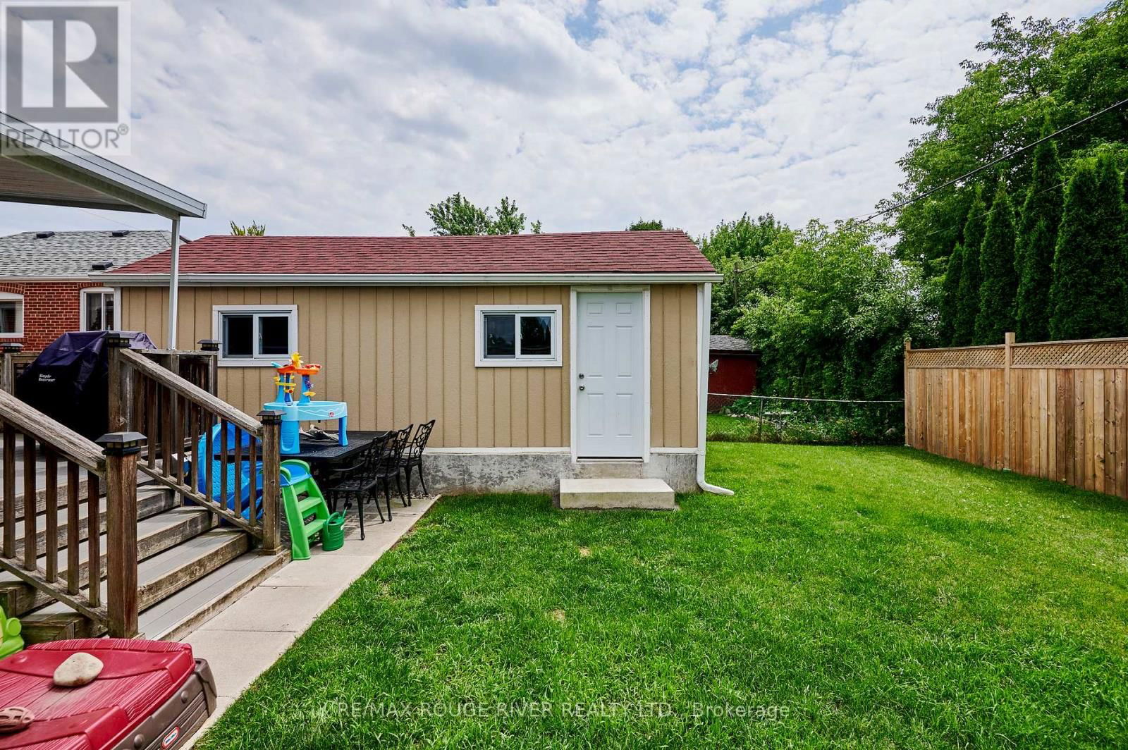 52 MARSH ROAD Image 24