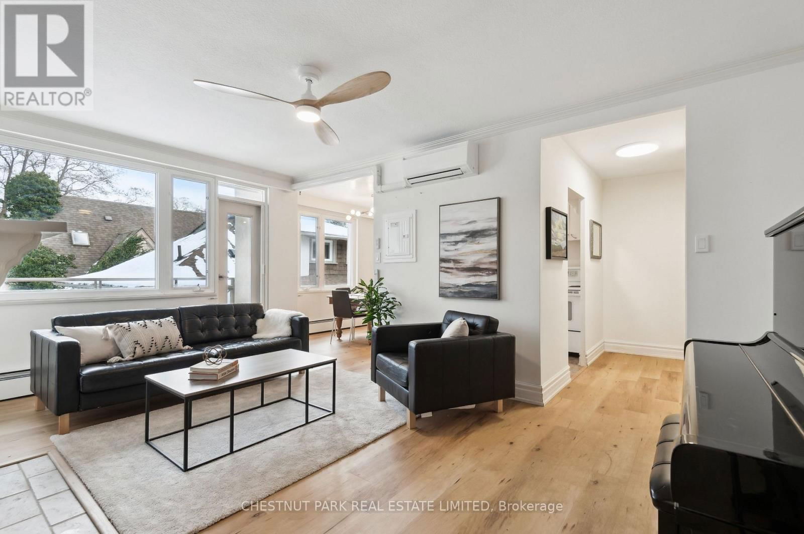 8 - 21 BENLAMOND AVENUE Image 1