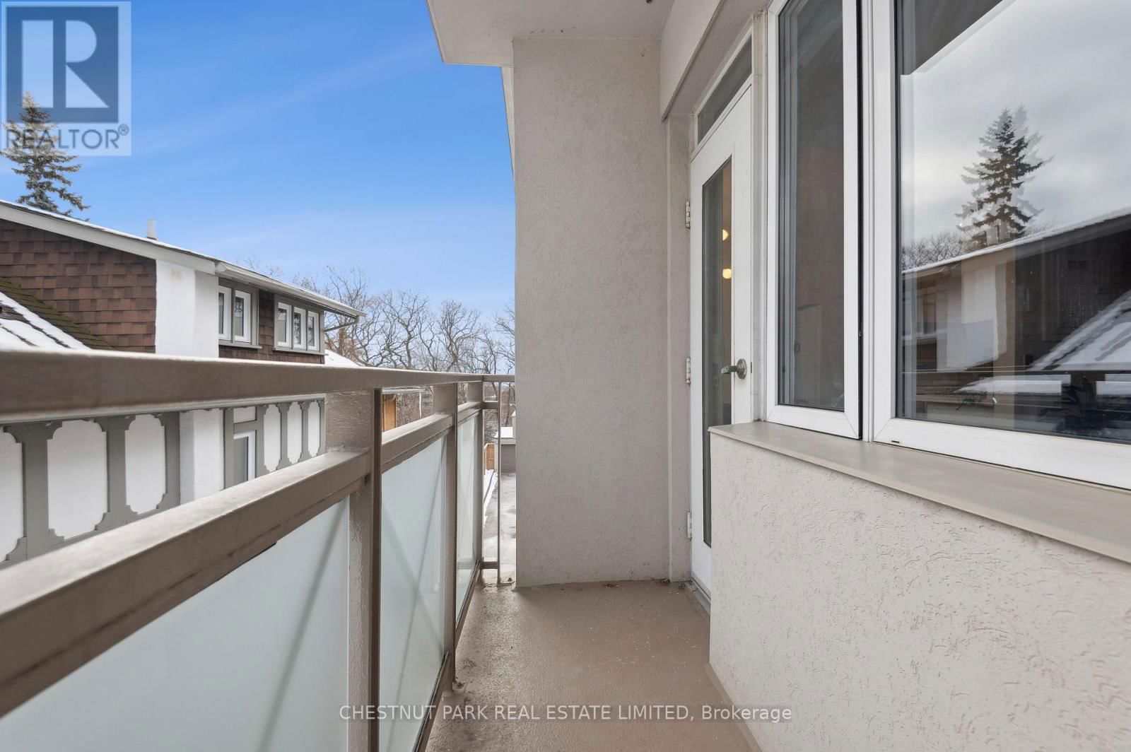 8 - 21 BENLAMOND AVENUE Image 11