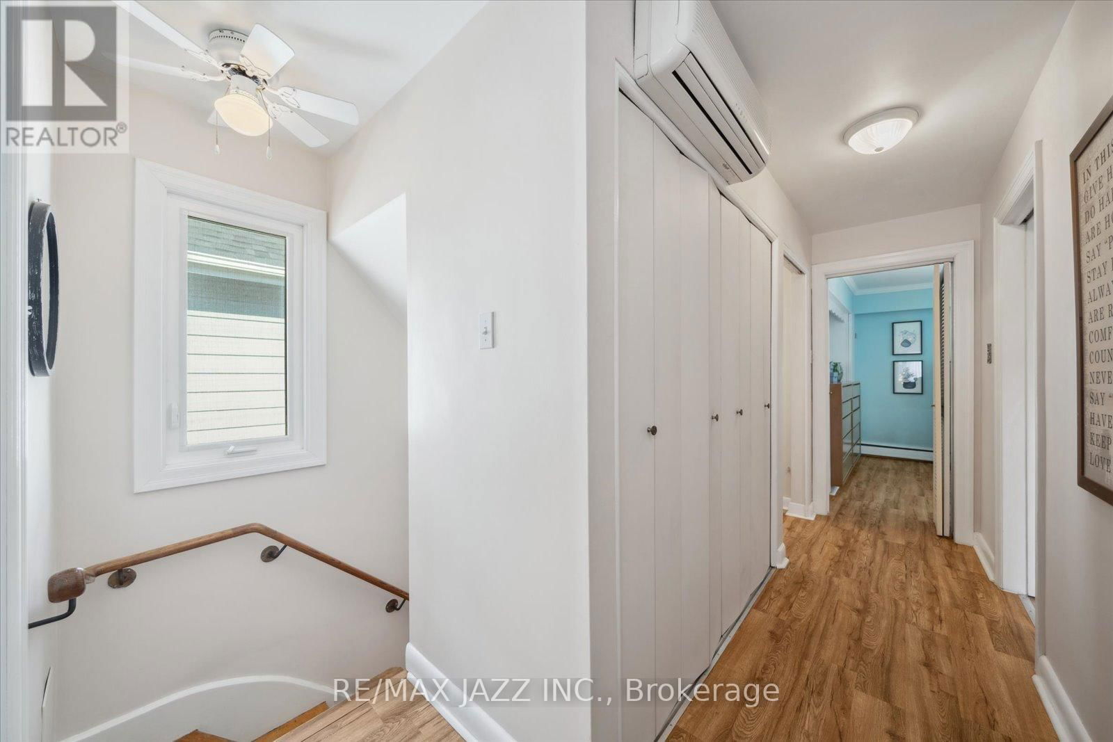 640 MARY STREET NORTH Image 27