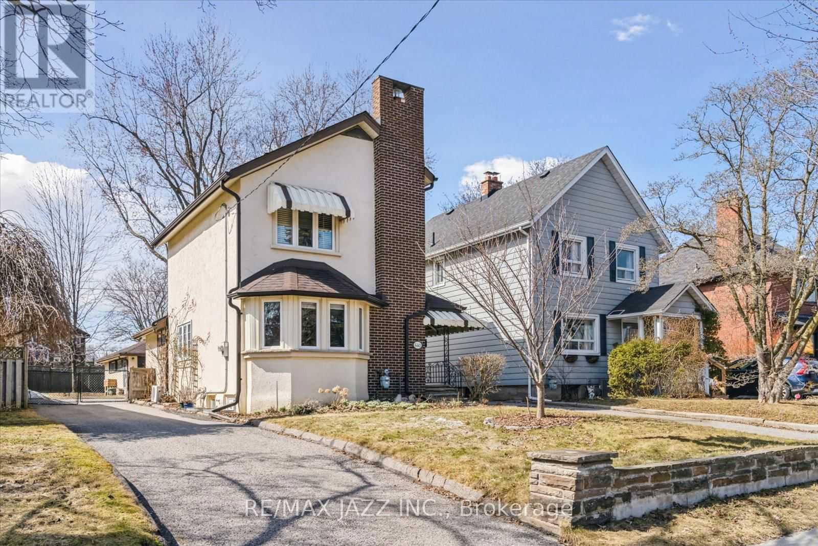 640 MARY STREET NORTH Image 3