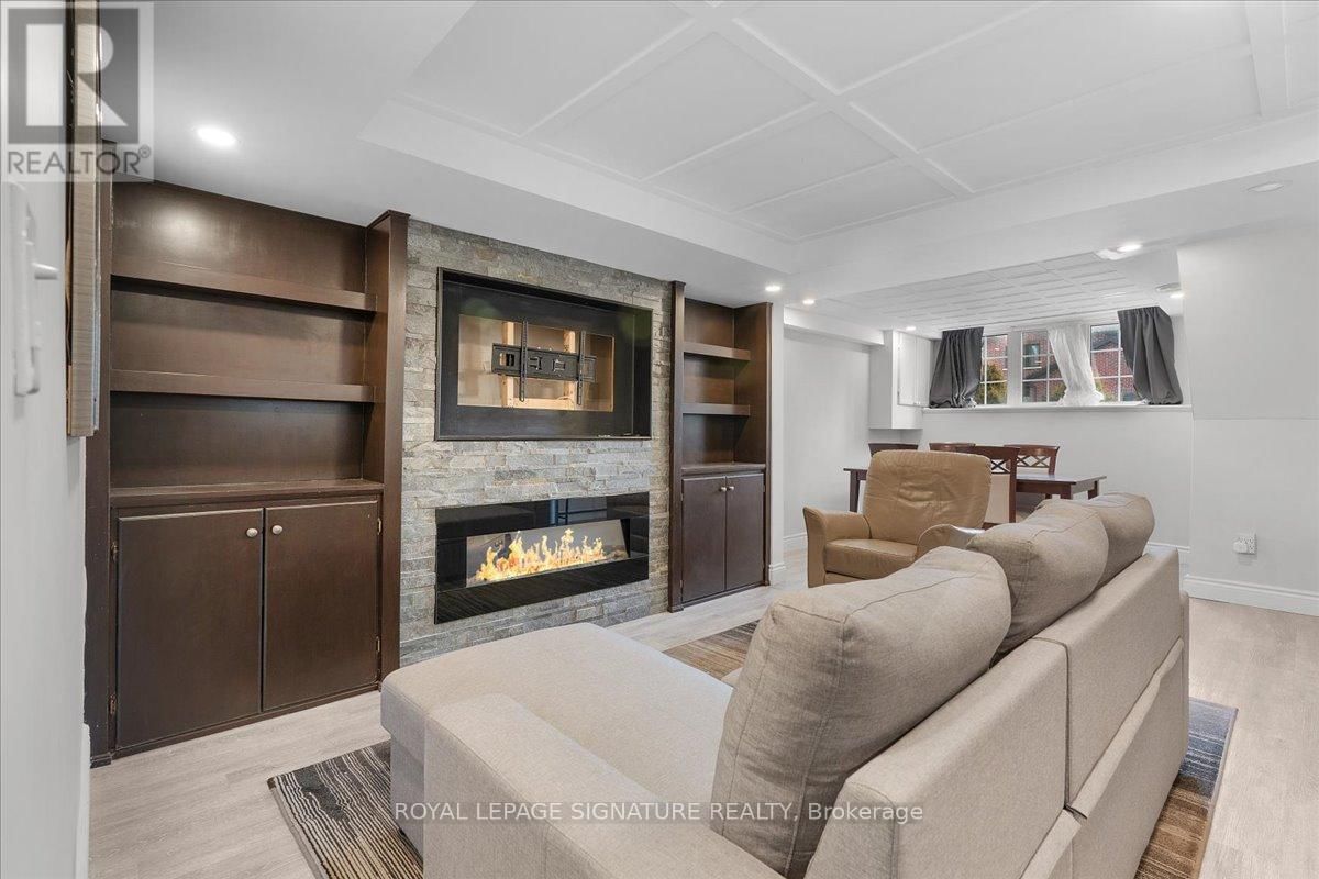 590 DEVON AVENUE Image 21