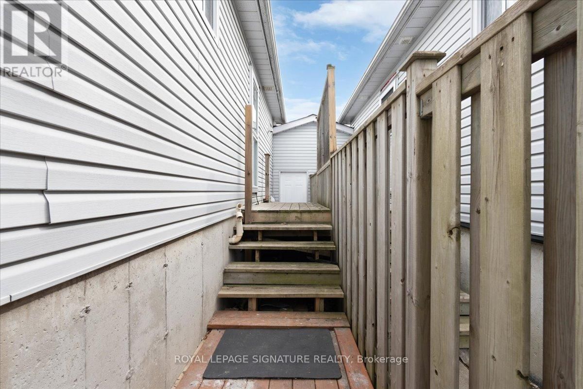 590 DEVON AVENUE Image 29