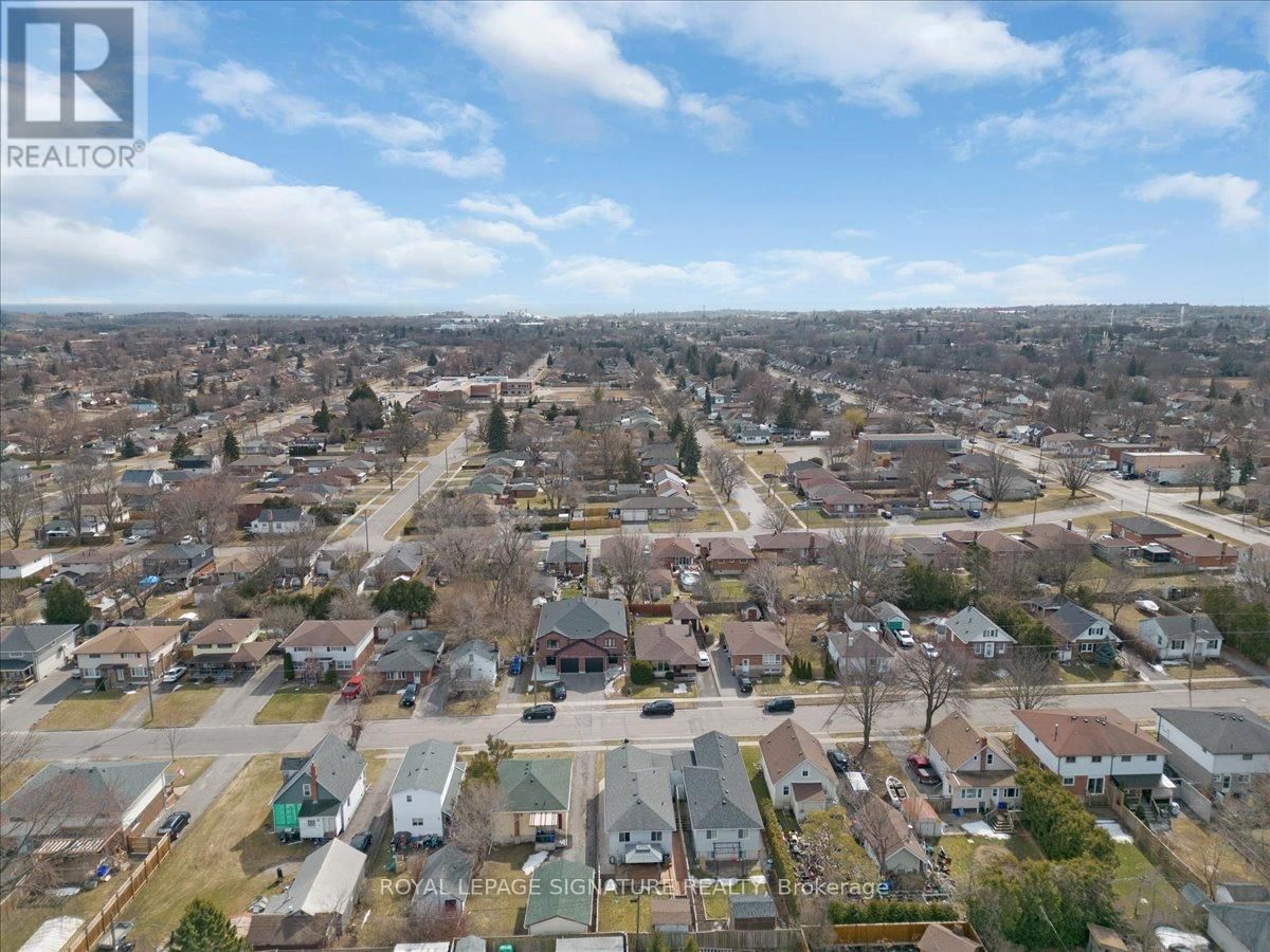 590 DEVON AVENUE Image 34