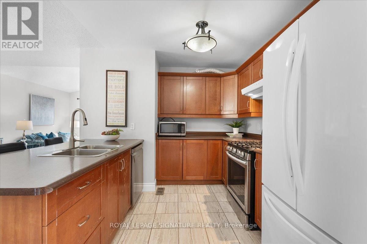 590 DEVON AVENUE Image 7