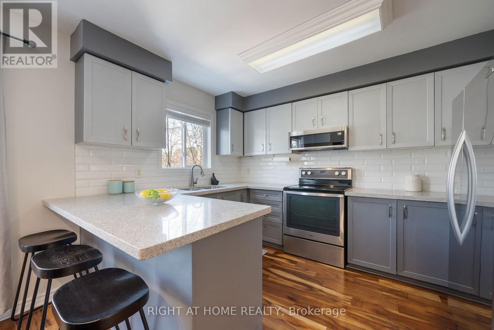 18 - 27 ASPEN PARK WAY Image 10