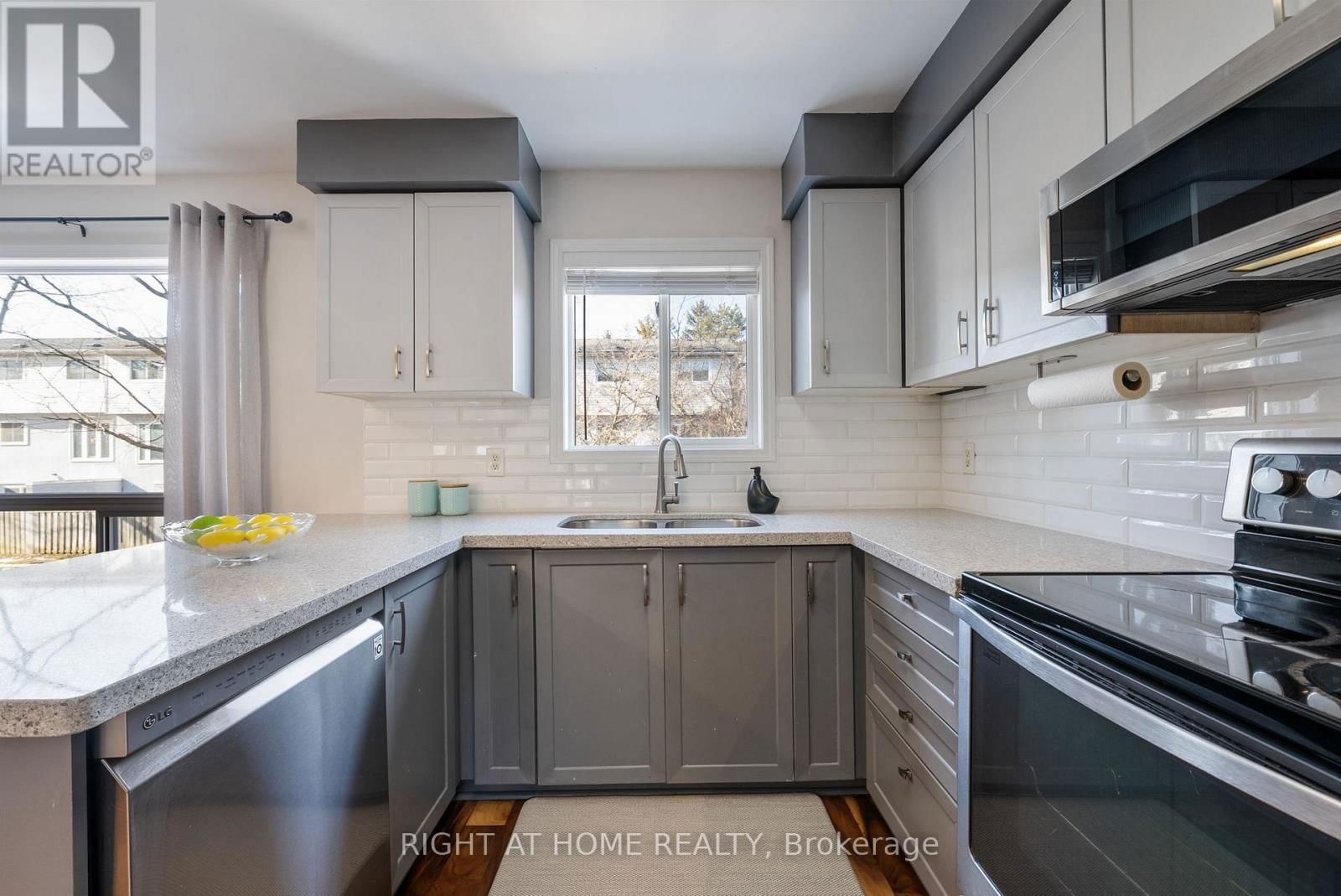 18 - 27 ASPEN PARK WAY Image 11